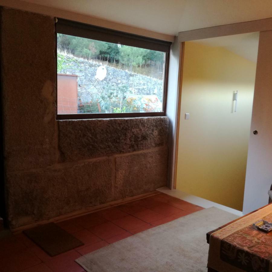 Casa Na Quinta De Valinhas Leilighet Vitorino dos Piães Eksteriør bilde