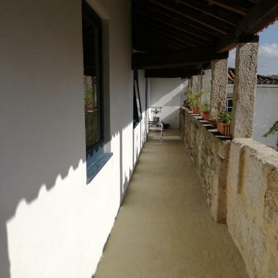 Casa Na Quinta De Valinhas Leilighet Vitorino dos Piães Eksteriør bilde
