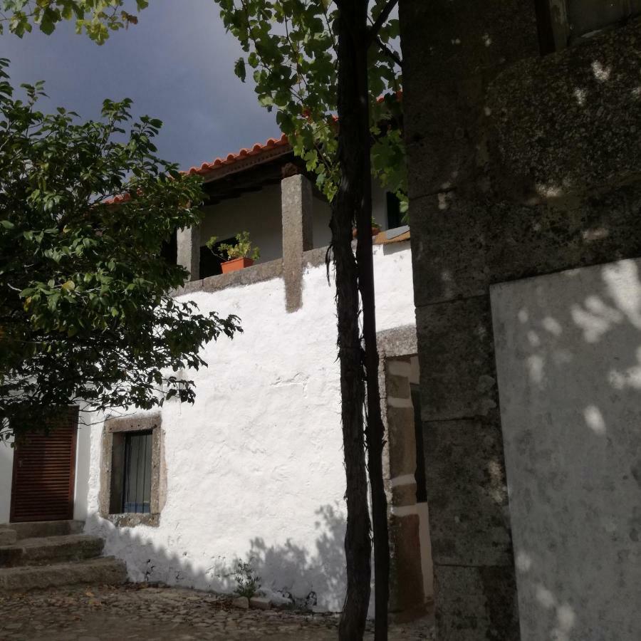 Casa Na Quinta De Valinhas Leilighet Vitorino dos Piães Eksteriør bilde